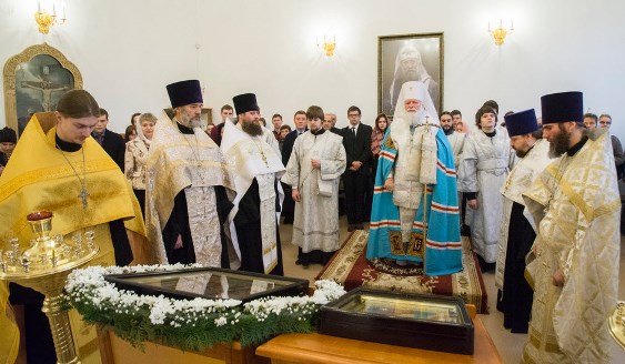 Праздничное богослужение в храме Трех Святителей